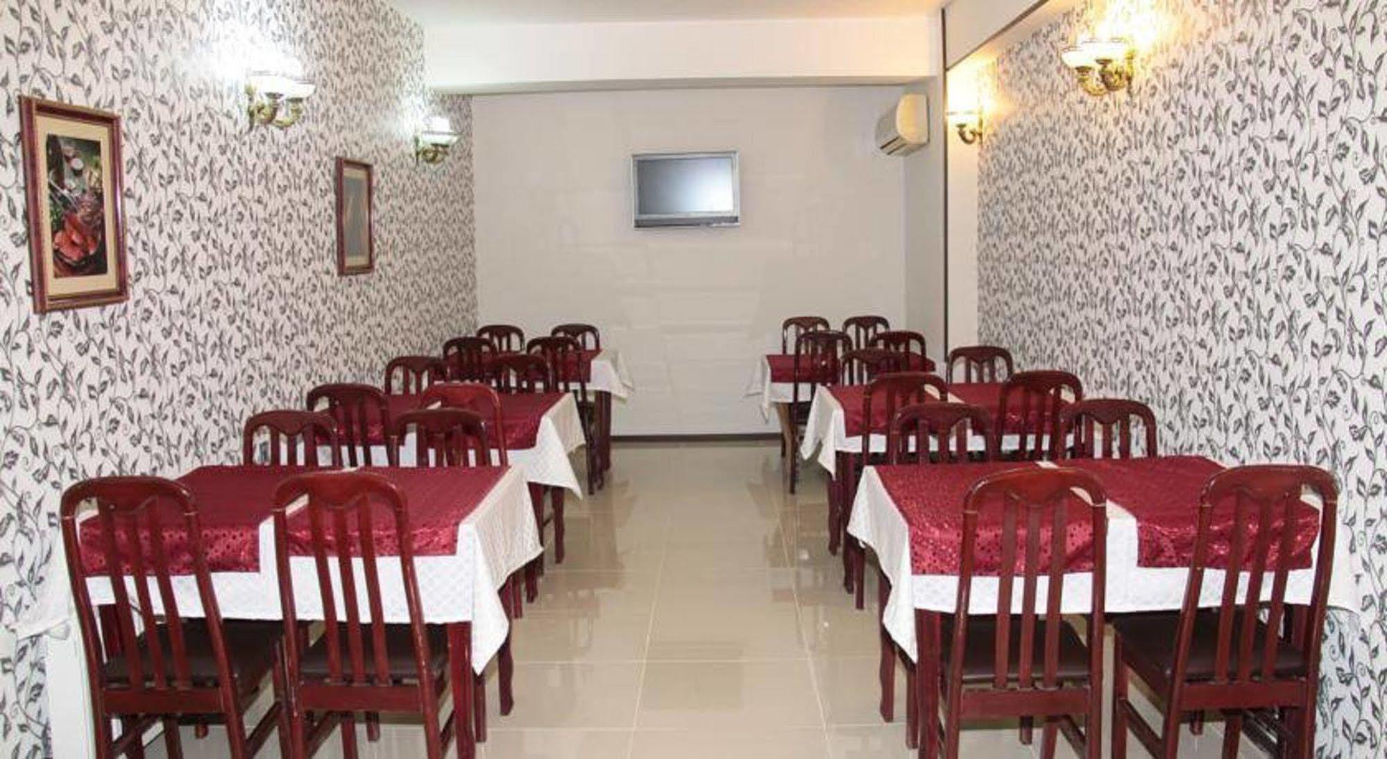 Avand Hotel Baku Exterior foto